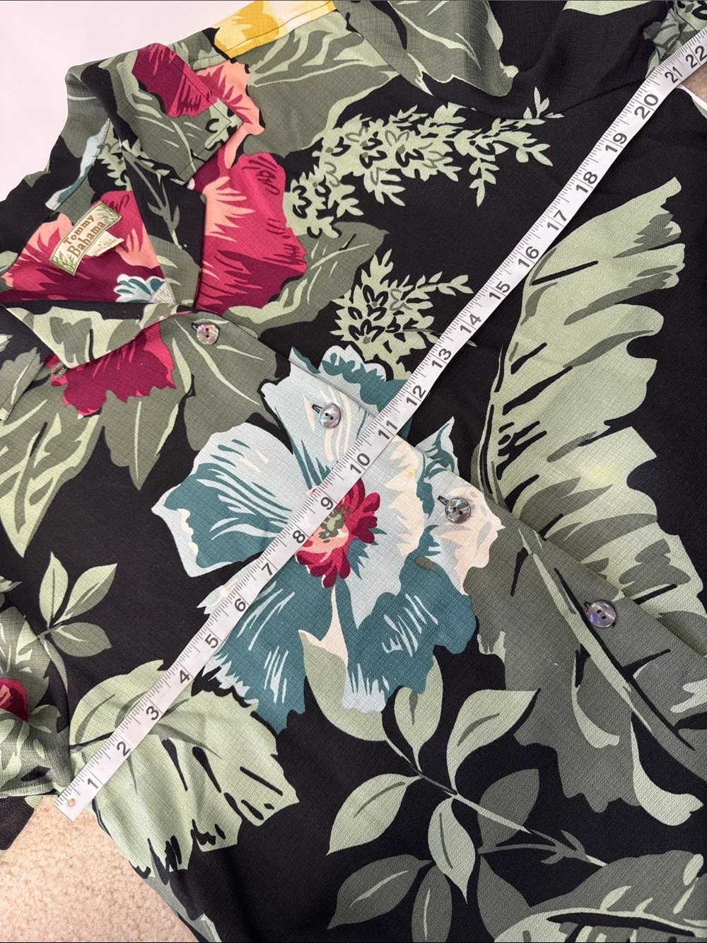 Tommy Bahama Hawaiian Silk Short-Sleeve Floral Button-Down Shirt Small - Picture 6 of 6